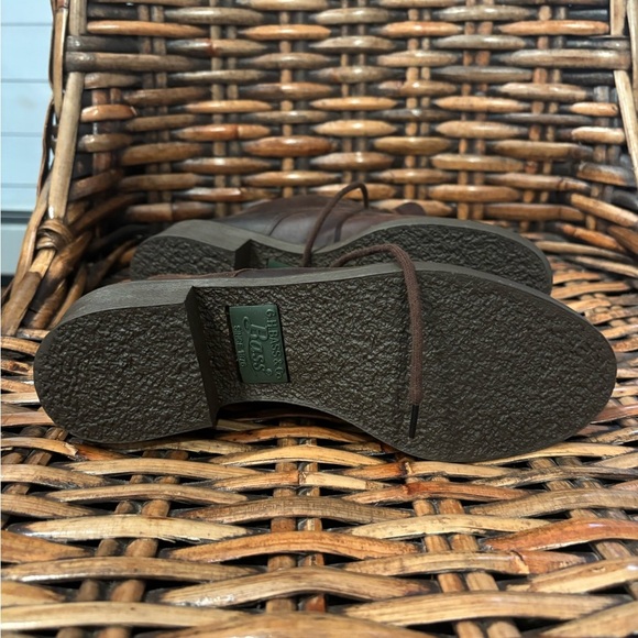 G.H. Bass & Co. Women's Brown Lace Up Boots . Never worn ! - Picture 15 of 15